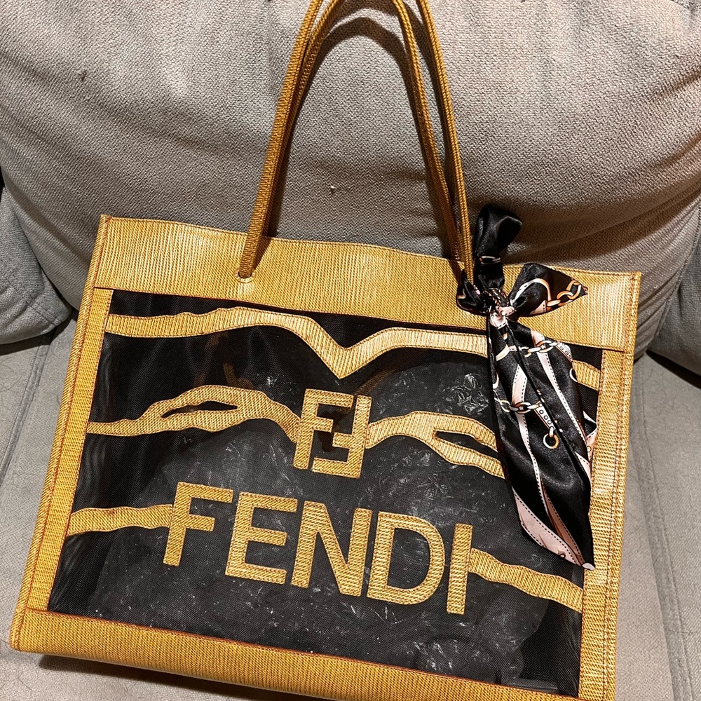 Fendi Black and Gold Women's Tote Bag